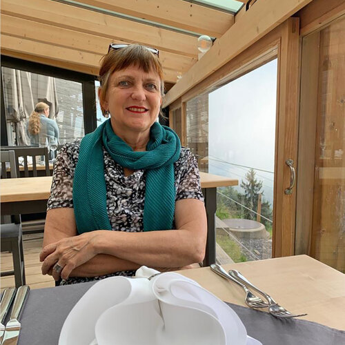 Angela Merz