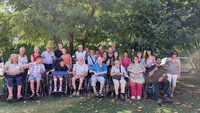 Groupe de personnes dans la nature